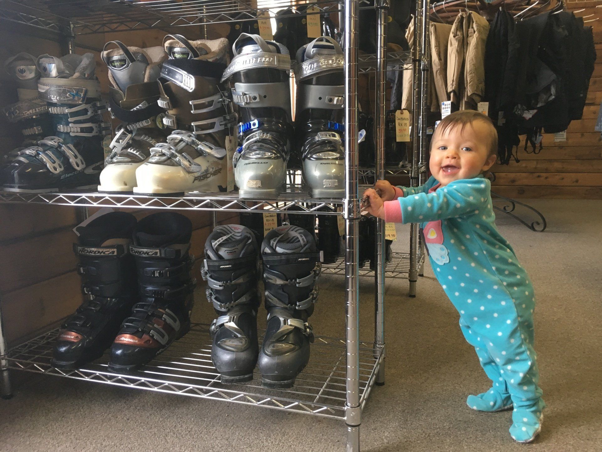 Pocono Ski Rentals, ski boots, snowboard boots
