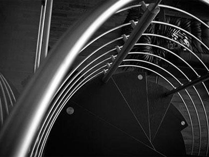 scale con passamano metallico