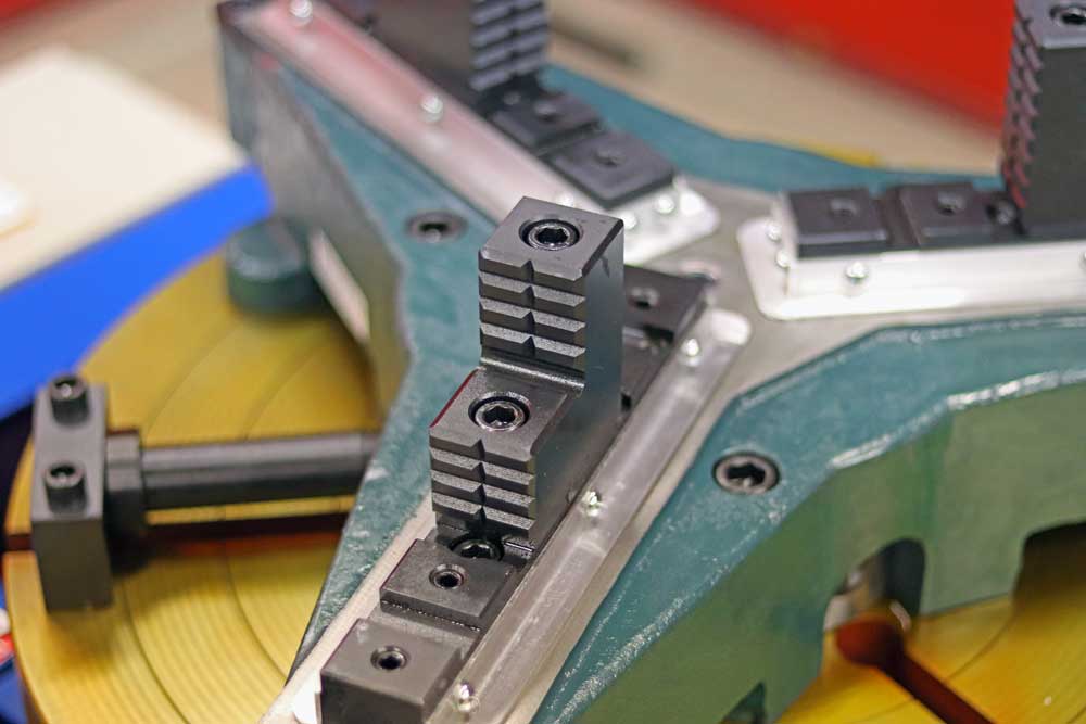 A close up of a machine that looks like a guitar.