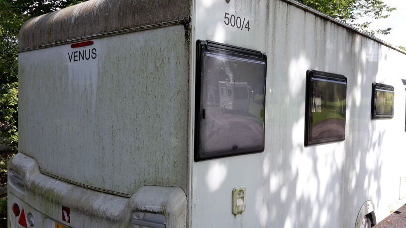 Lunar Caravan Cleaning Gatwick Club Site