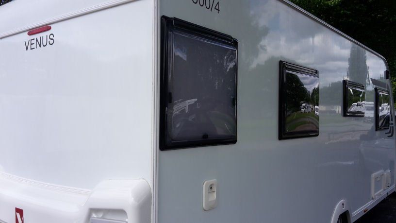 Lunar Caravan Cleaning Gatwick Club Site