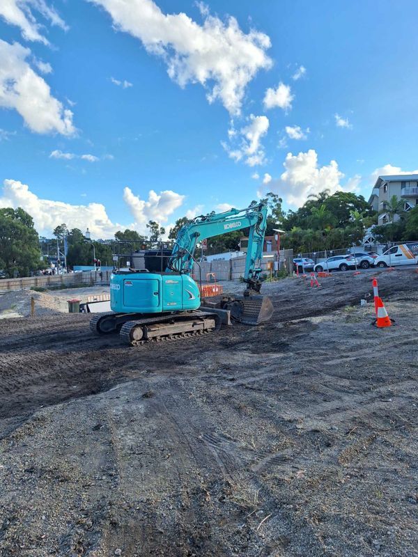 14-tonne zero swing excavator