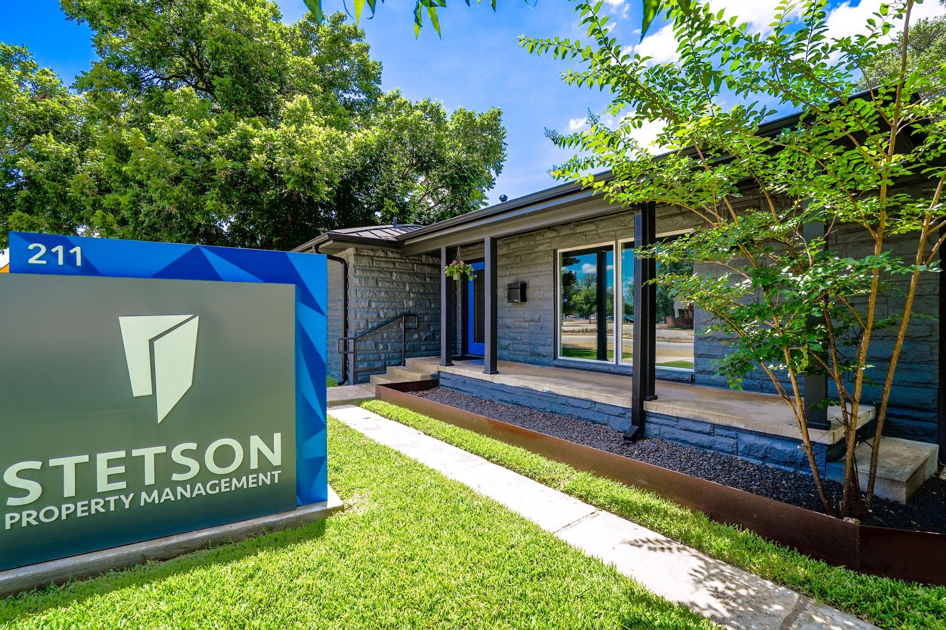 Exterior of Stetson Property Management office in downtown Round Rock, Texas