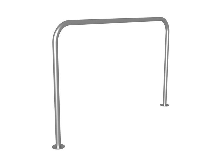 Una ringhiera in acciaio inox su sfondo bianco.