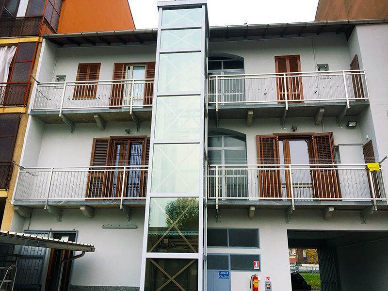 Parapetti e balconi in acciaio inox piacenza e parma sky city