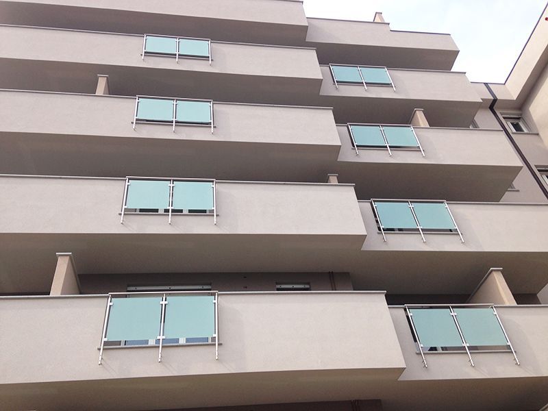 Parapetti e balconi in acciaio inox piacenza e parma sky glass