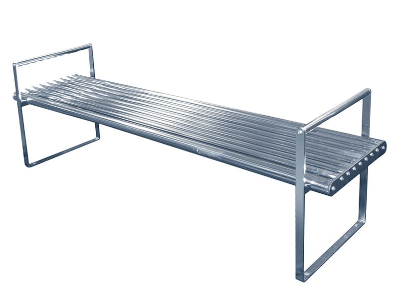 Una panca in metallo con struttura in metallo su sfondo bianco