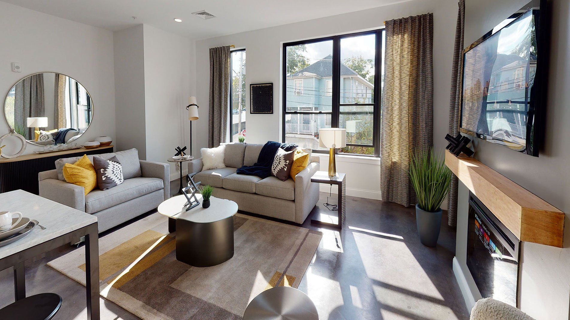 28 MECHANIC - Living Room with sofa