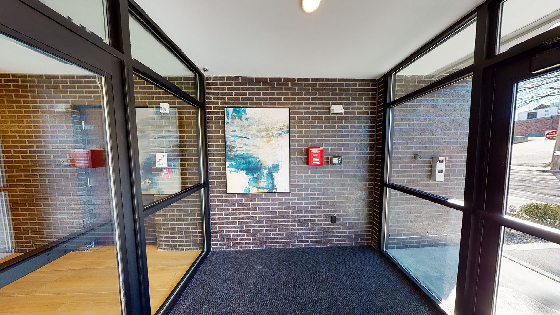 28 MECHANIC  Entrance 02