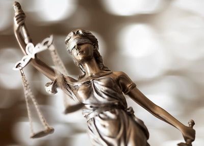 VAZQUEZ Y MENDOZA ABOGADOS
