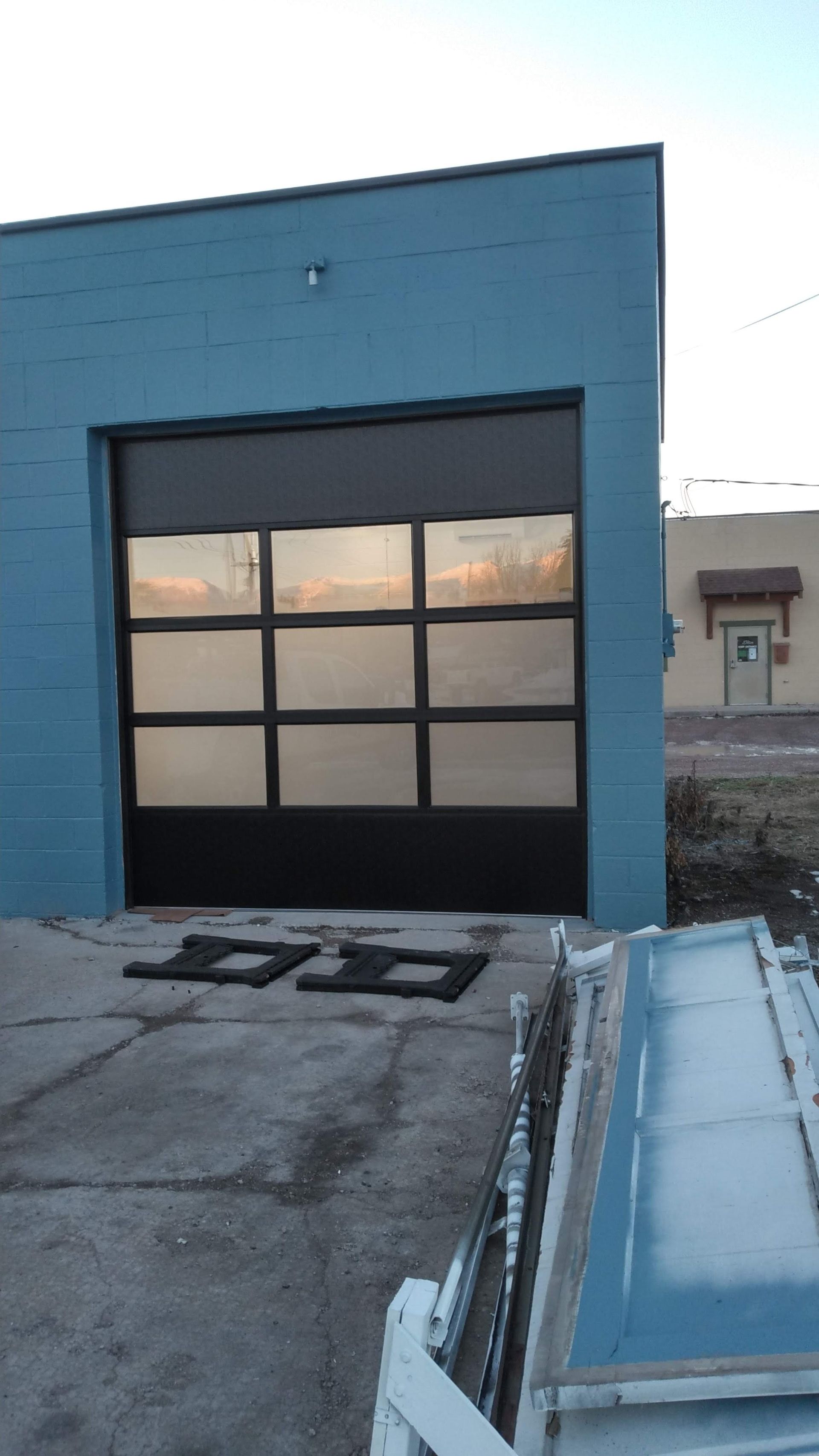 KP Construction LLC. Garage Door Sales & Service Polson, MT
