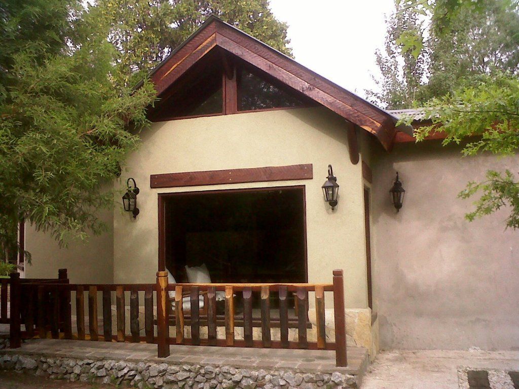 TODO EN QUEBRACHO ORO ROJO