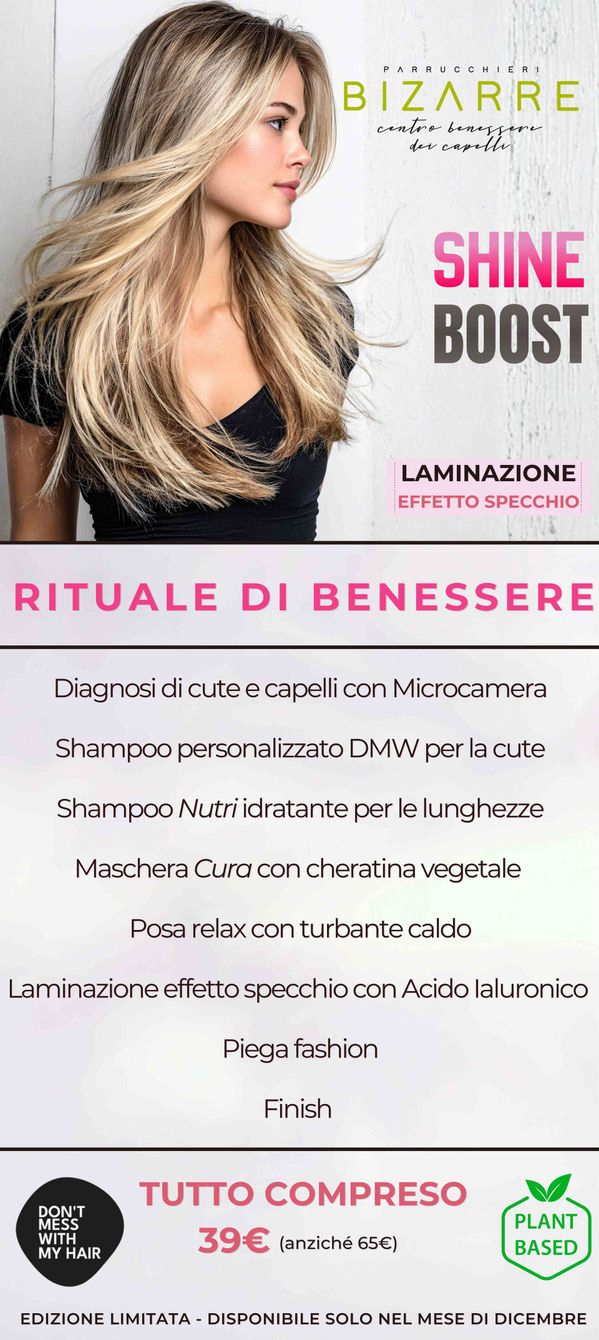 Pubblicità per un trattamento per capelli. Donna con capelli lunghi.