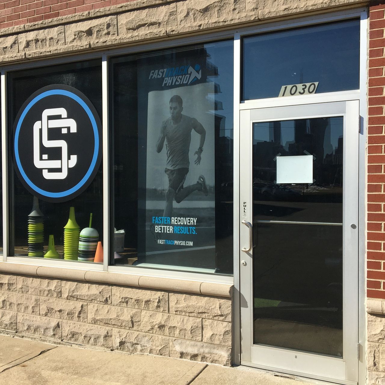 Entrance To Gym - Chicago, IL - Fast Track Physio