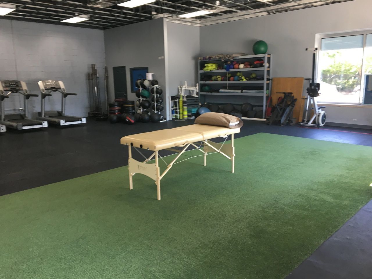 Massage Table  - Chicago, IL - Fast Track Physio