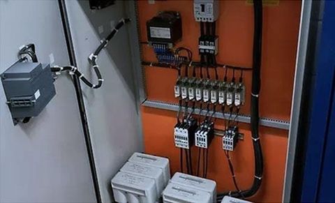 IEMI ELECTRIC FORCE - Bancos de capacitores fijos y automáticos