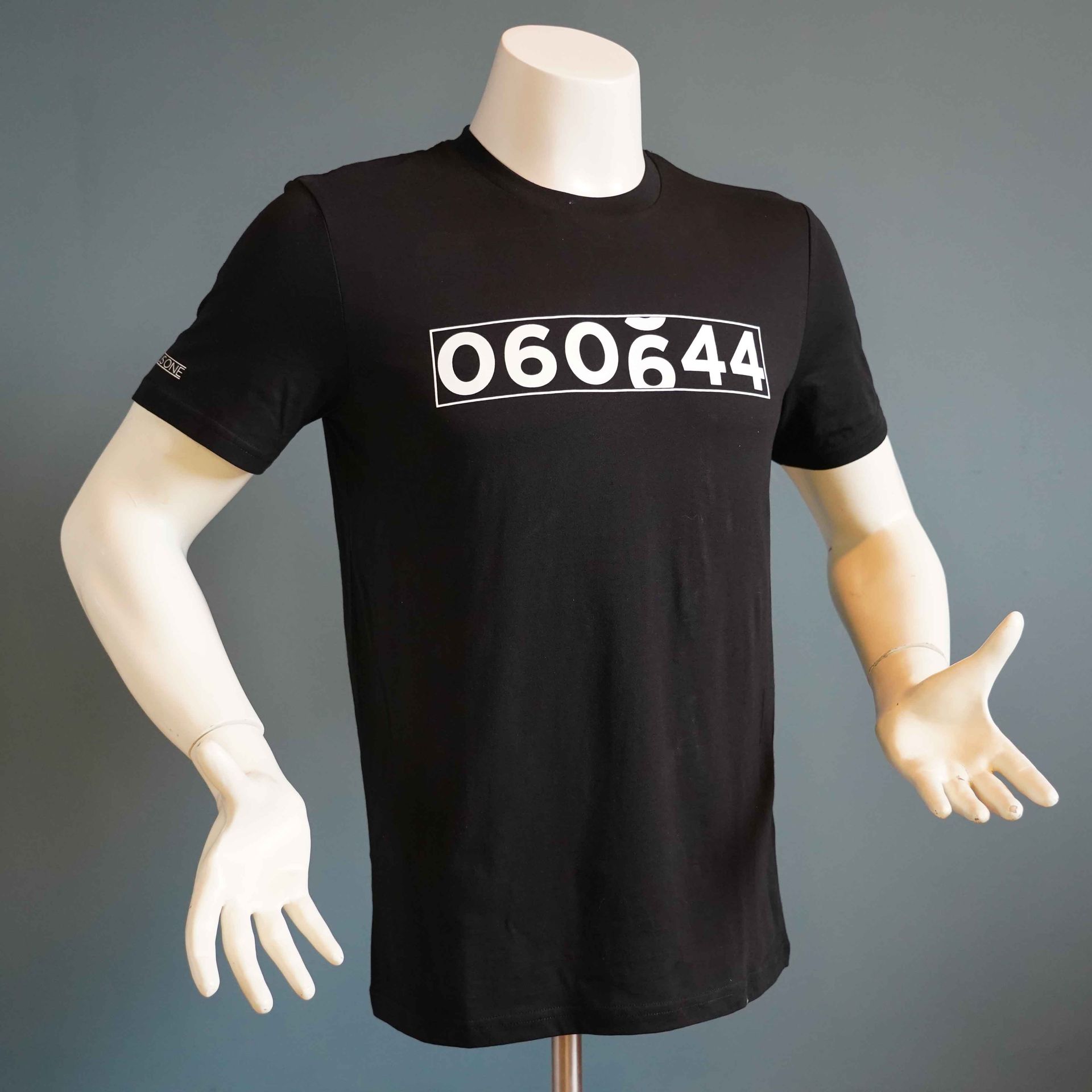 T-Shirt 060644 - Black