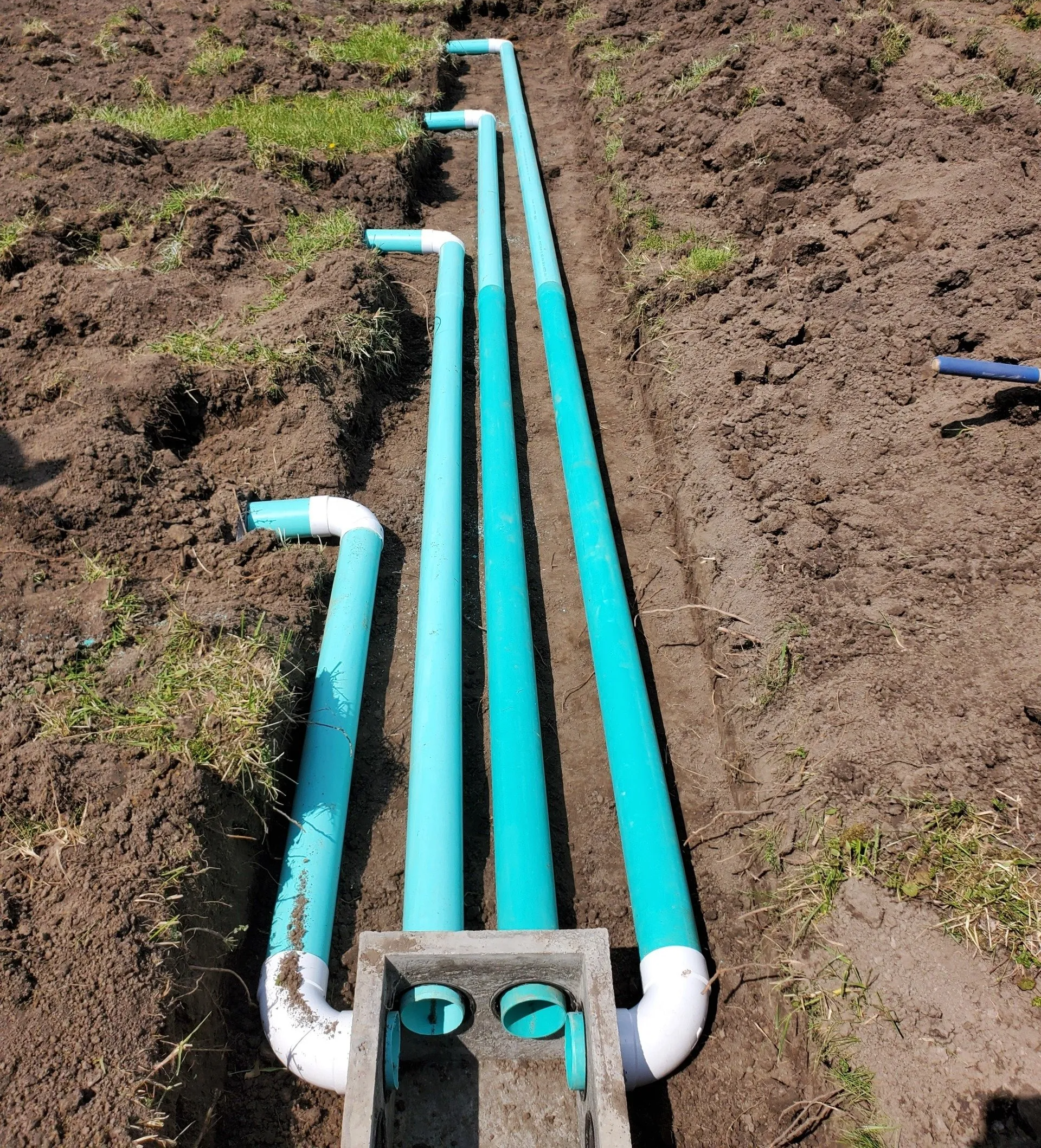 Installing Sewer Pipe — Sharpsville, IN — LJZ Excavating