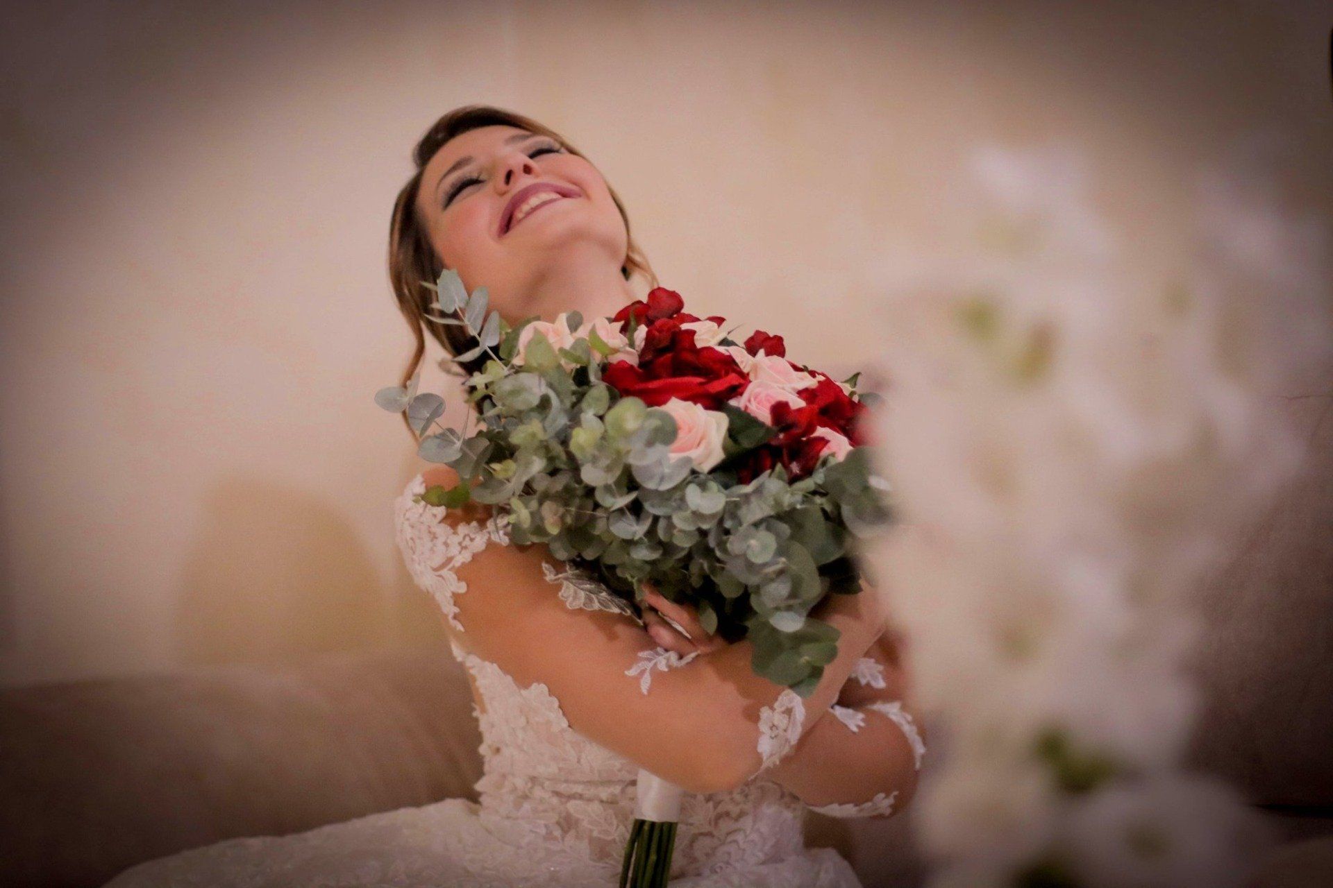 sposa con mazzo di fiori