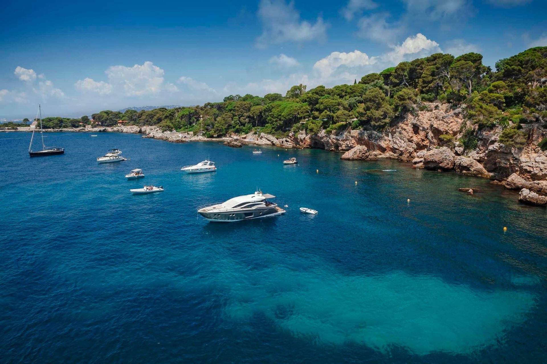 The Eden Rox Hotel Fragrance Replication