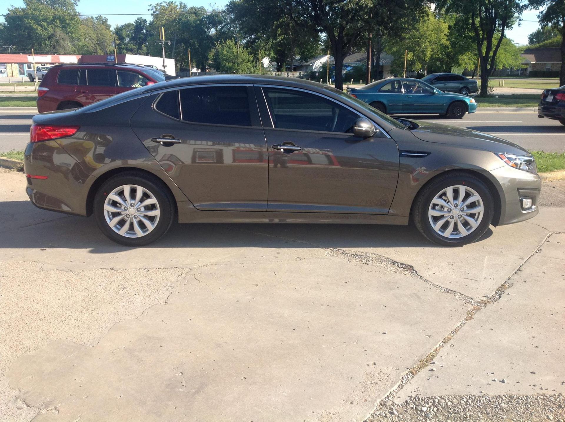 Gray Car In A Parking Lot — McKinney, TX — Auto Eclipse