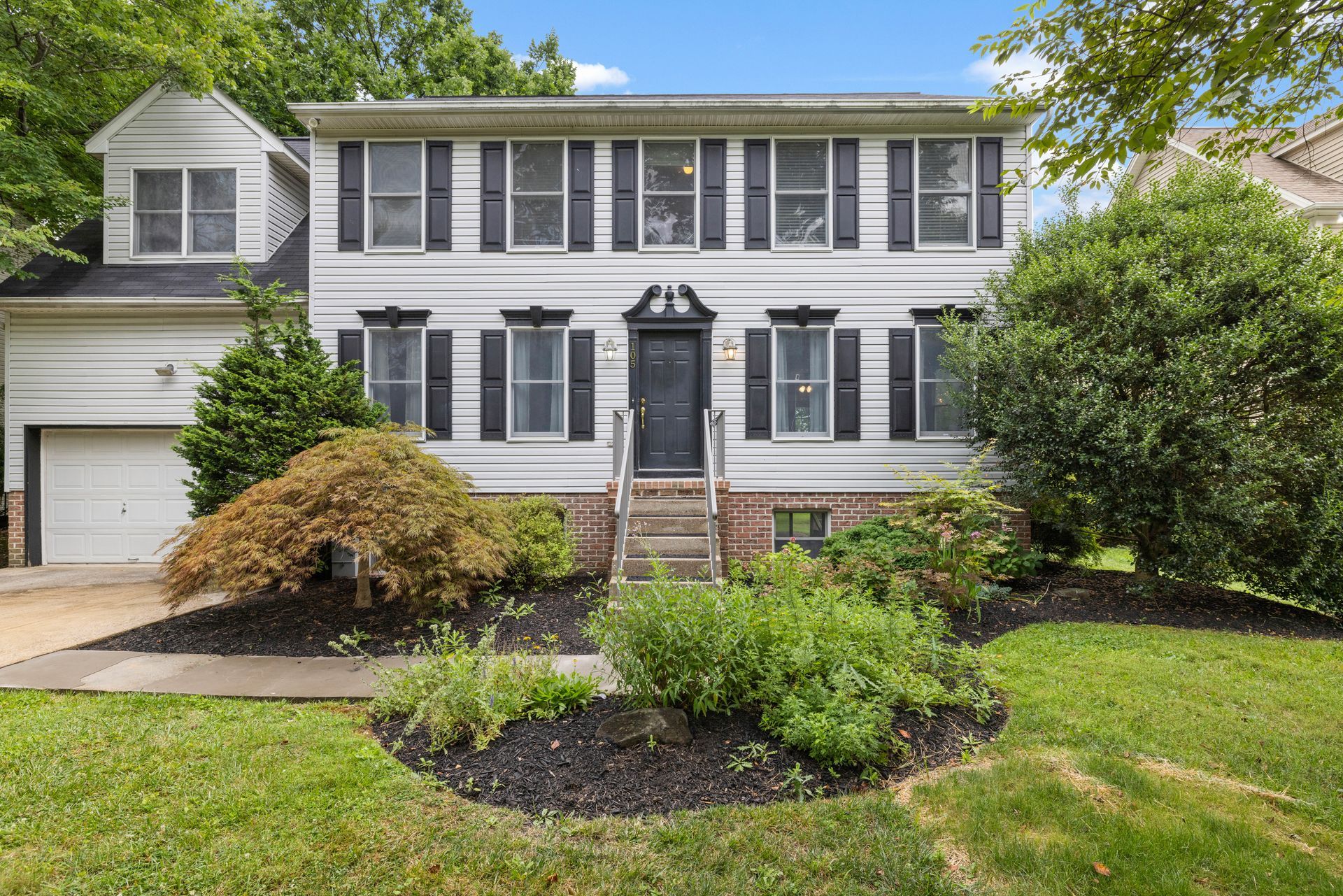 105 3rd Ave Exterior View