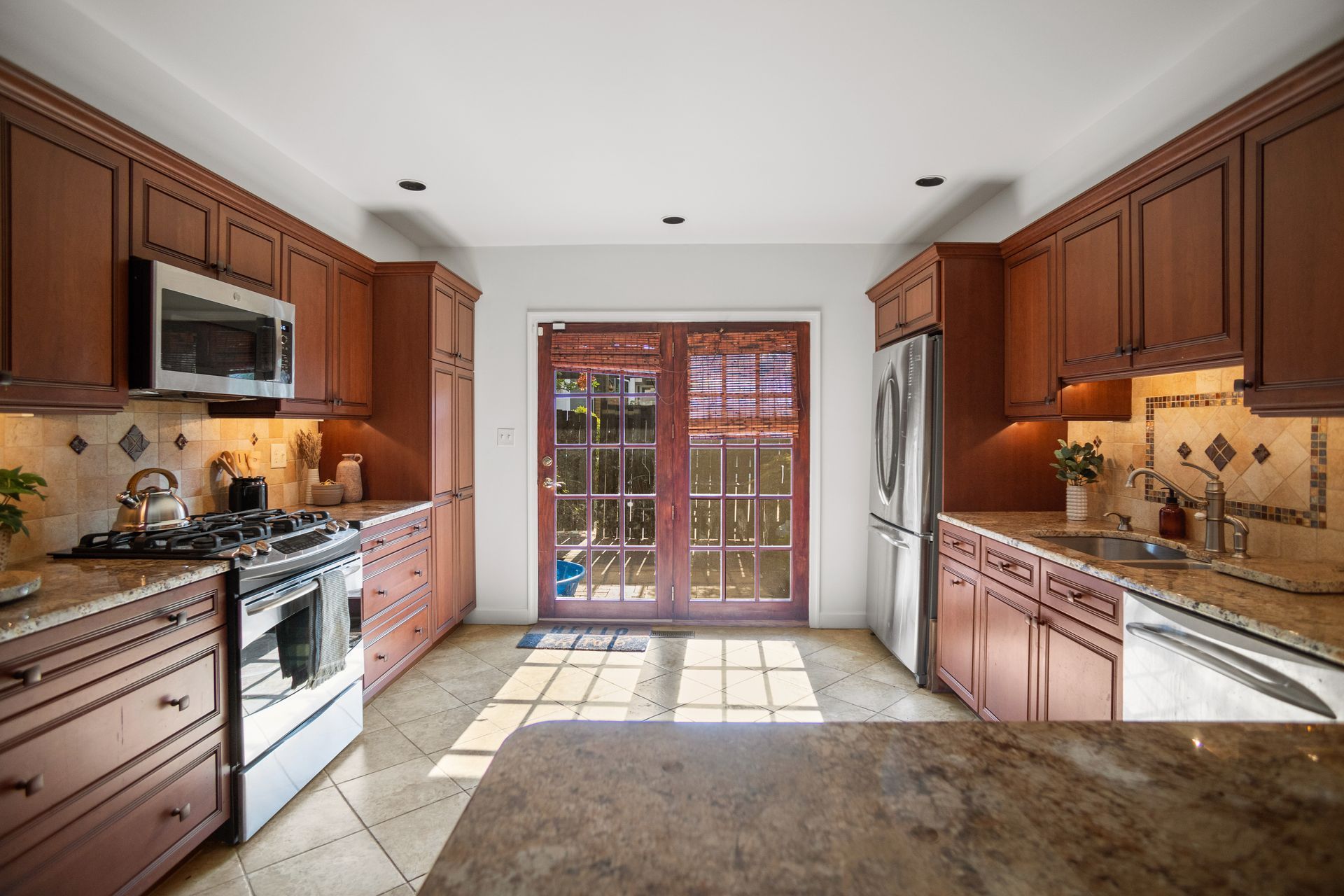 1450 Henry St. Kitchen