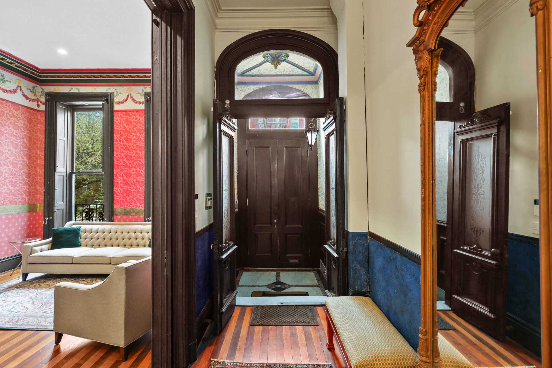 1603 Bolton St - Doorway