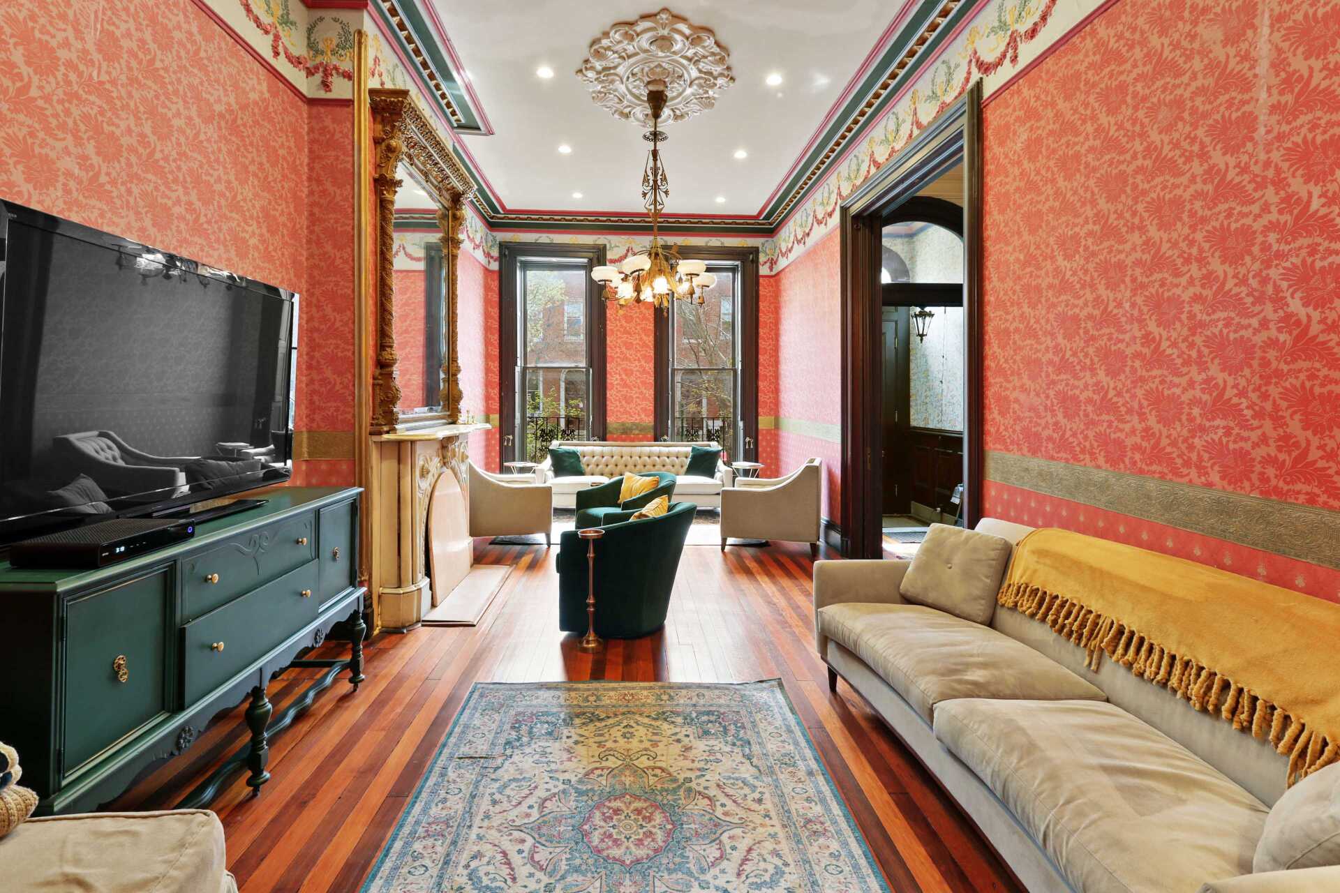 1603 Bolton St - Living Room