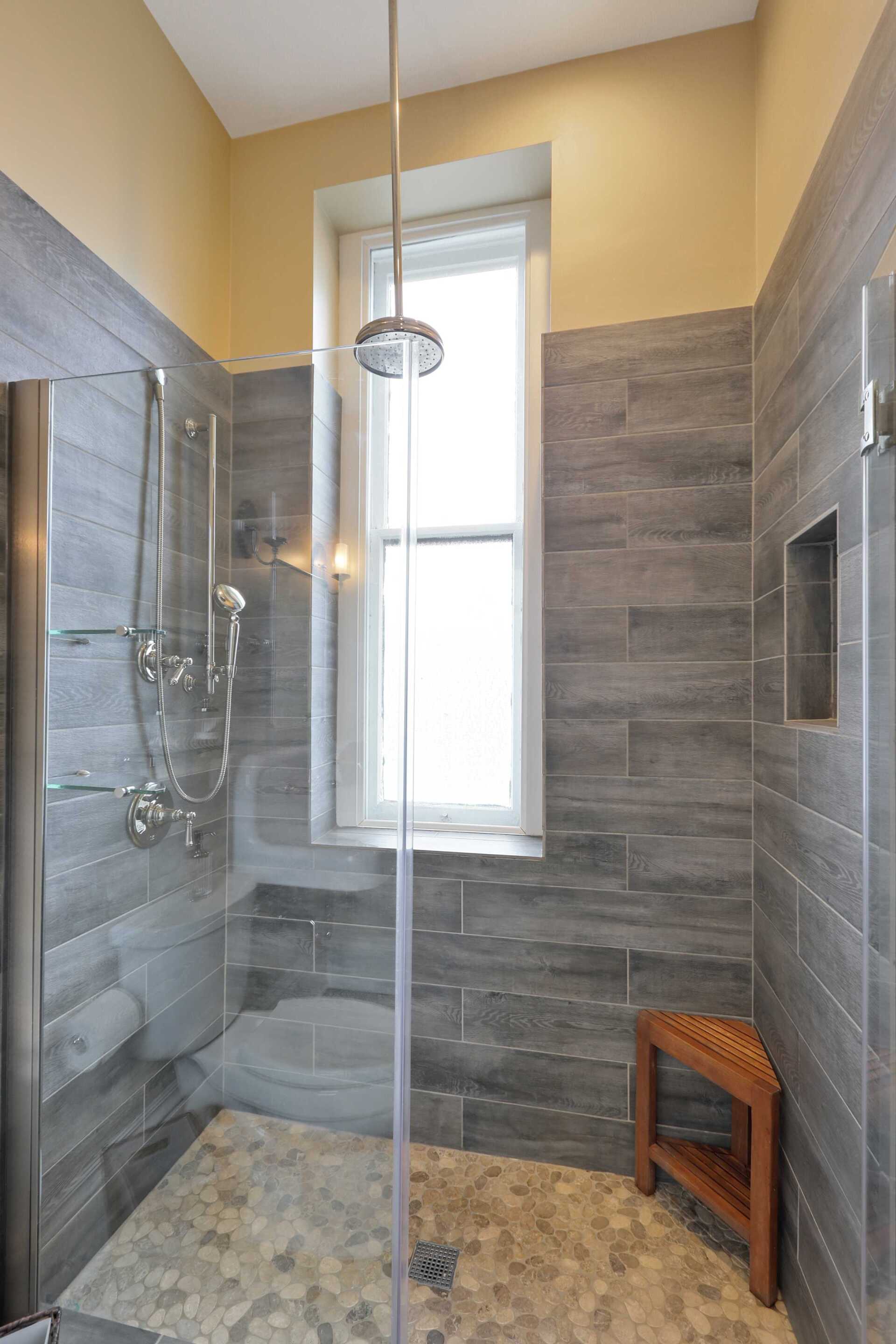 1603 Bolton St - Shower