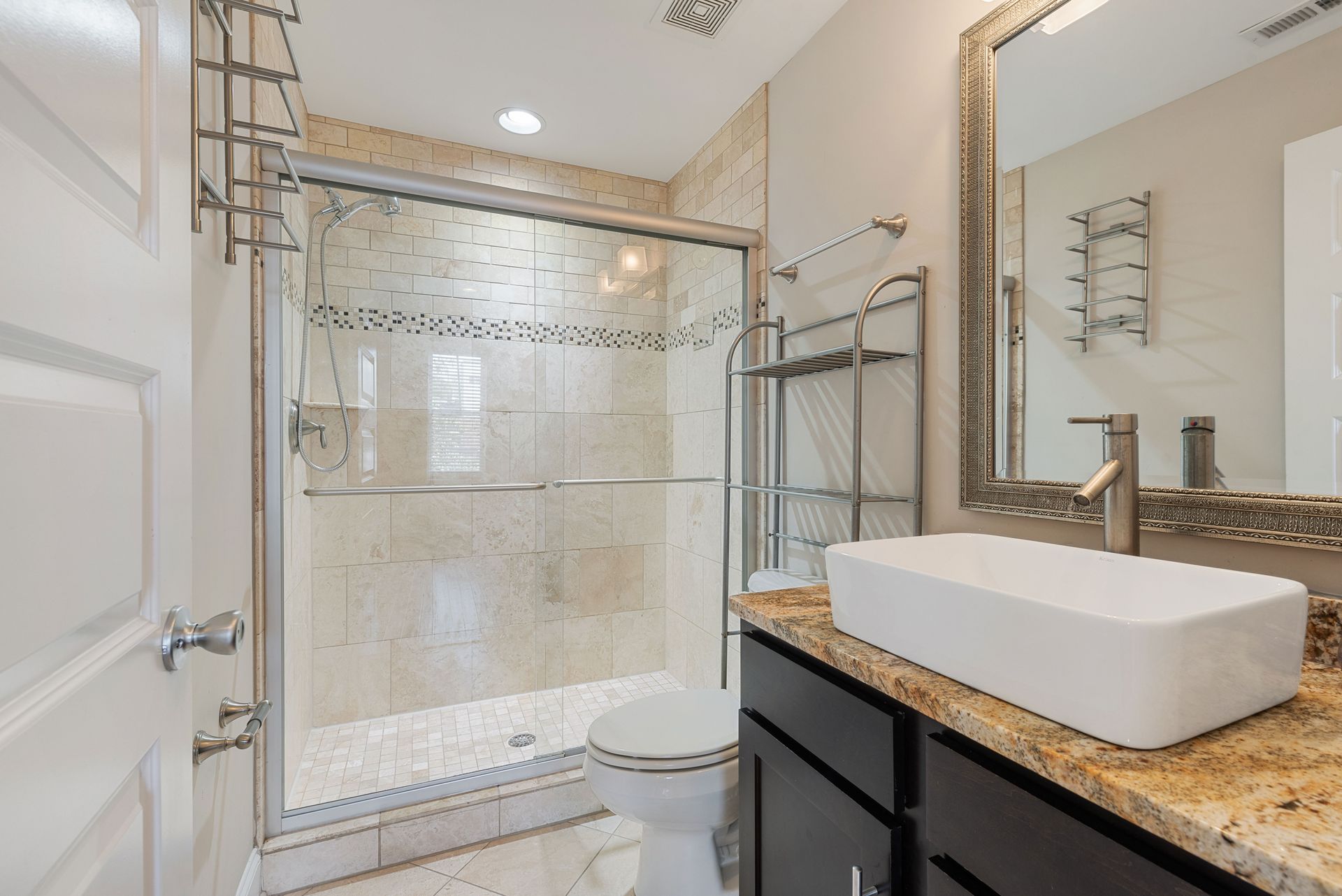 2103 Gough St - Bathroom 1