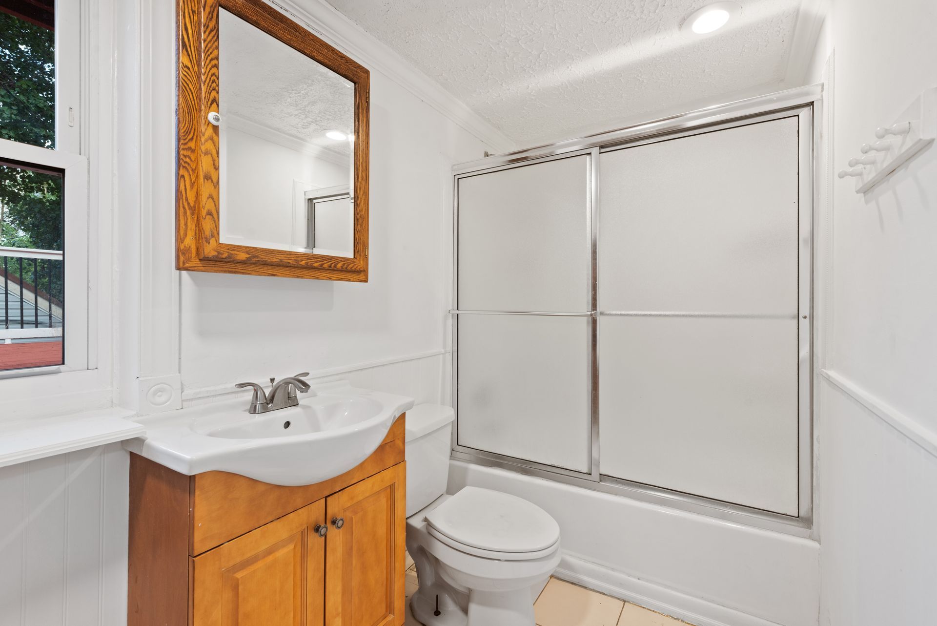 217 Penn St Bathroom