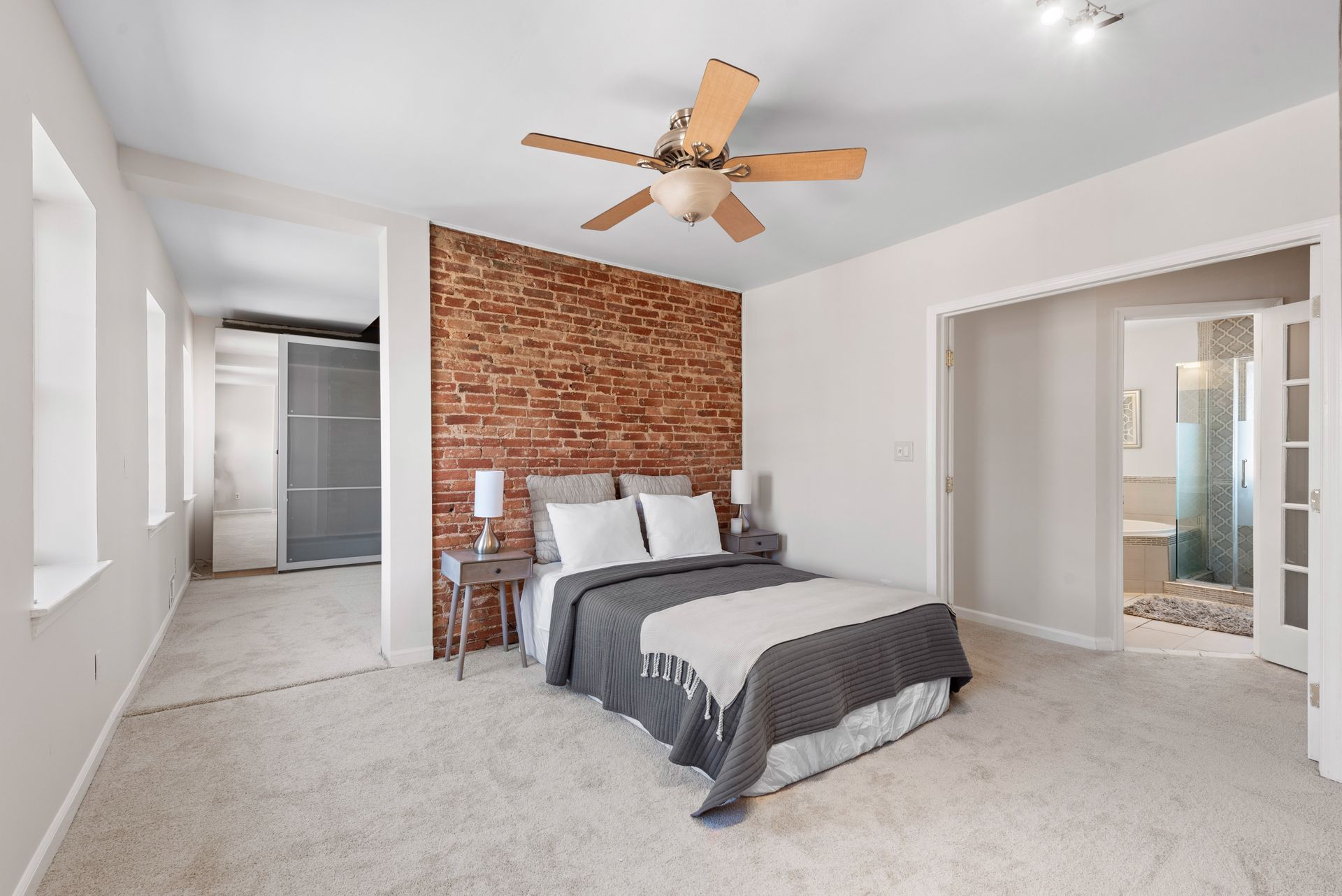 637 Stirling St - Bedroom