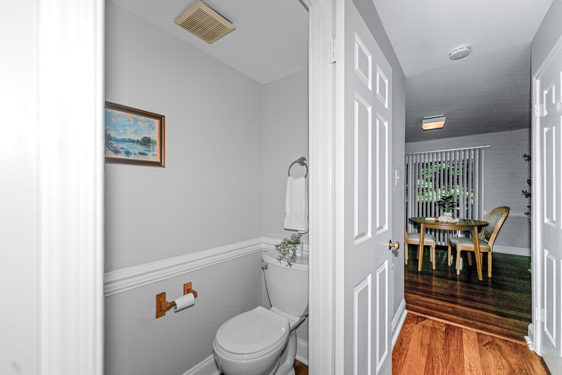 8856 Stonebrook Ln. Half Bathroom