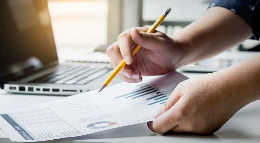 Reforma Tributária 2026 para profissionais de saúde: o que muda no Simples e no Lucro Presumido