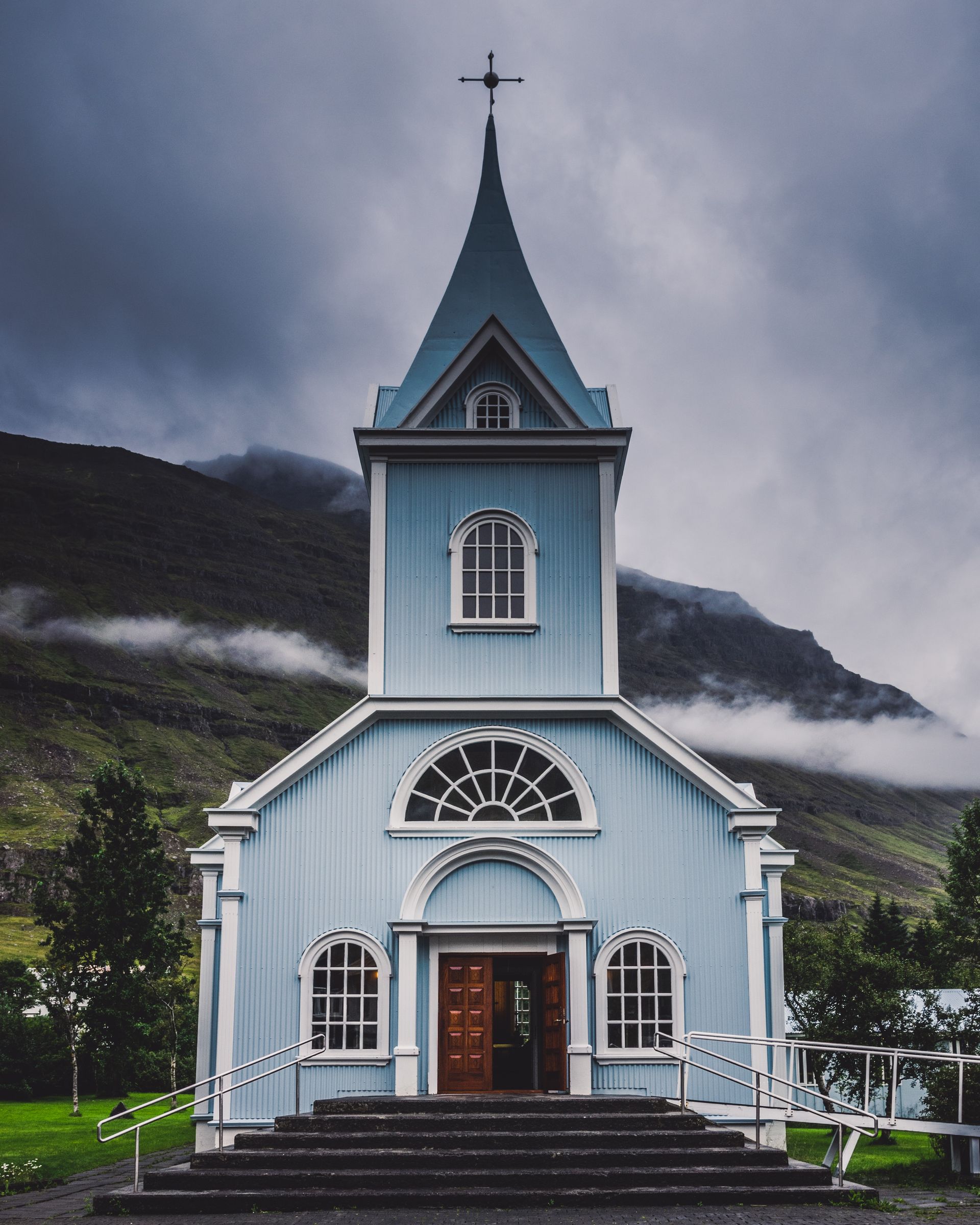 Igreja precisa de contador