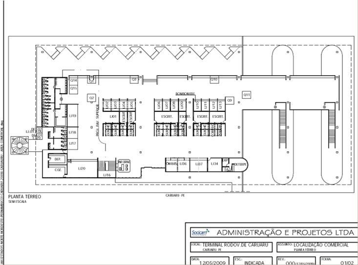 Planta baixa de um edifício comercial, incluindo armazém, escritórios e docas de carga.