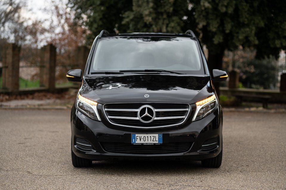 Mercedes a noleggio