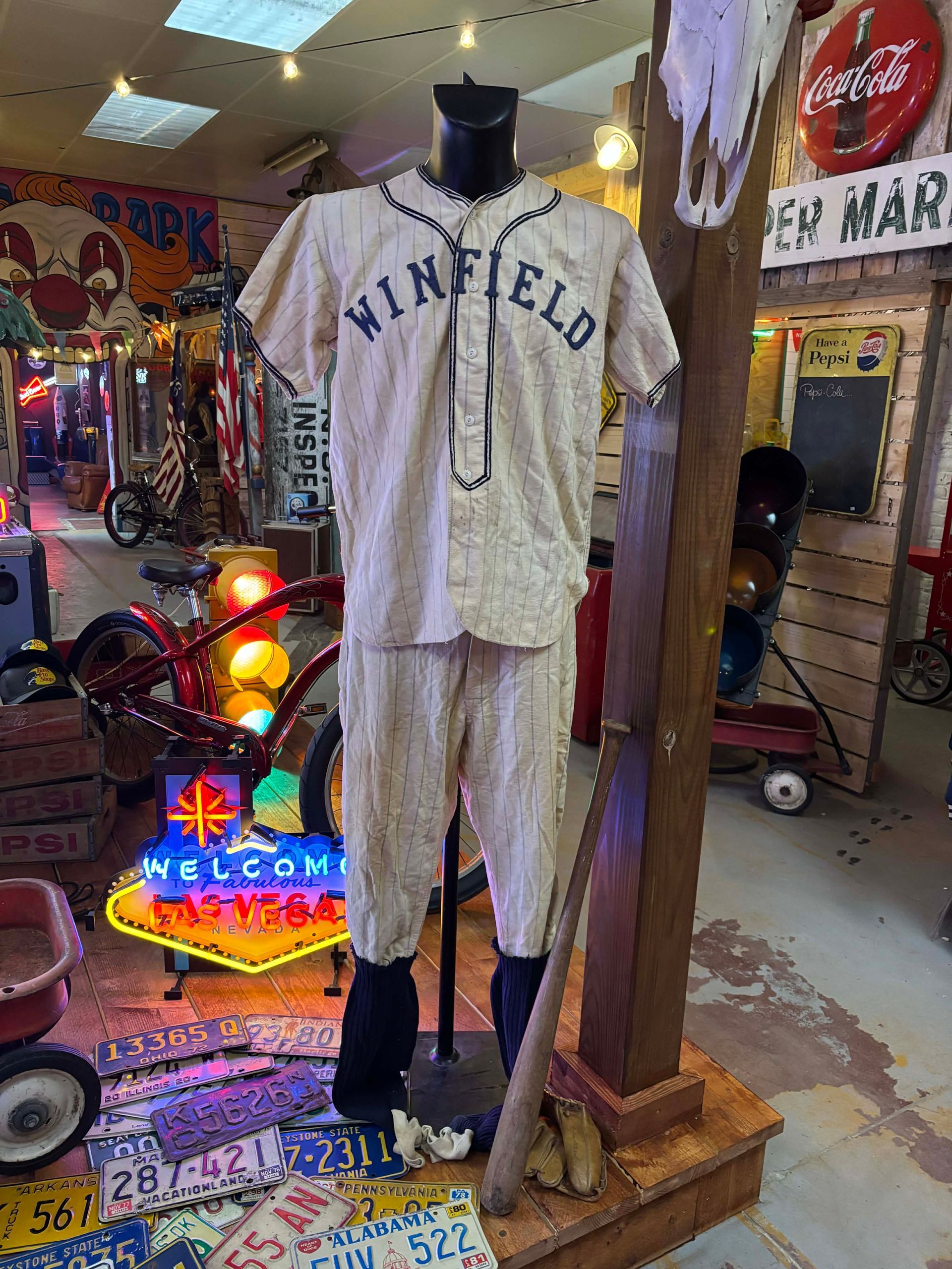 Tenue de baseball américaine ancienne – WINFIELD collection !