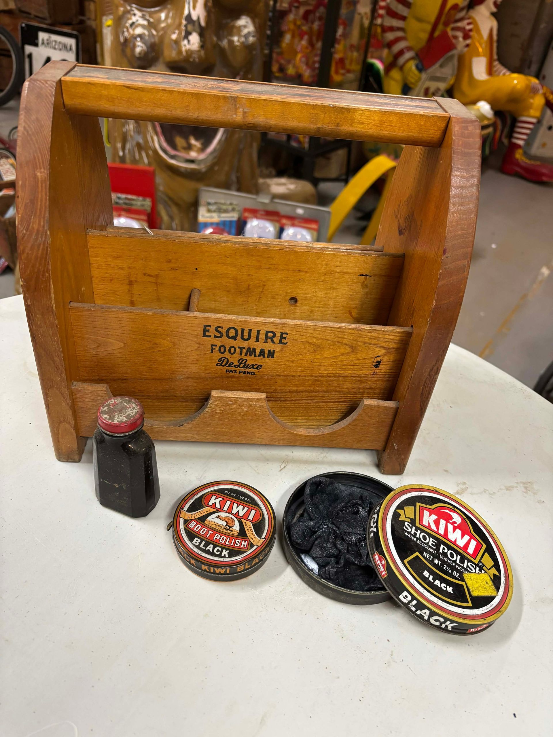 Coffret de Cirage Ancien – ESQUIRE FOOTMAN De Luxe – Bois – USA – Années 1940–1950