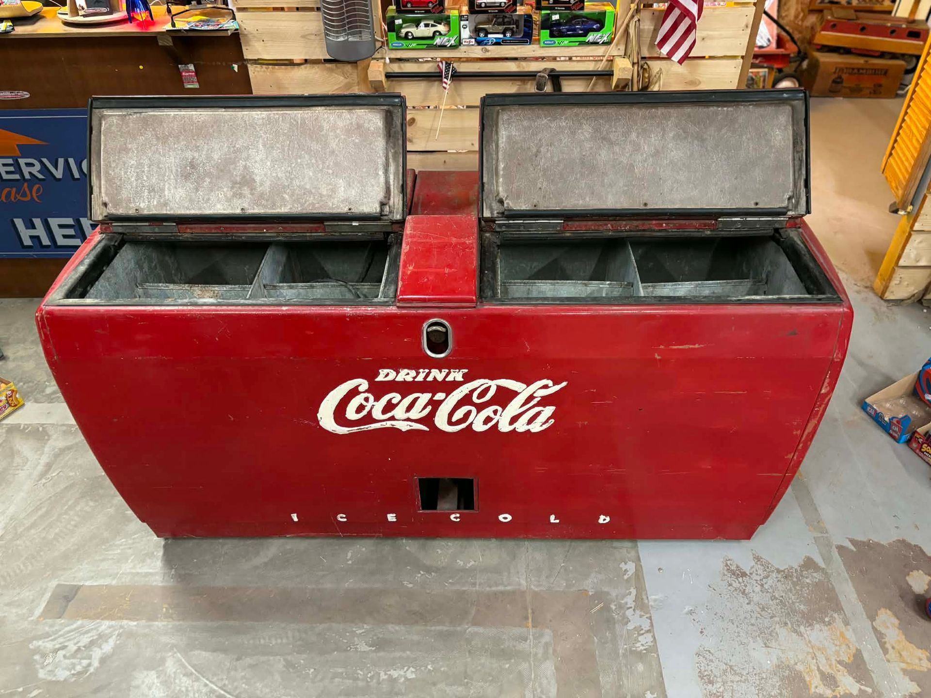 Glacière / Frigo Coca-Cola Vintage – Grand Modèle Collector – 180 cm – USA – Années 40–60