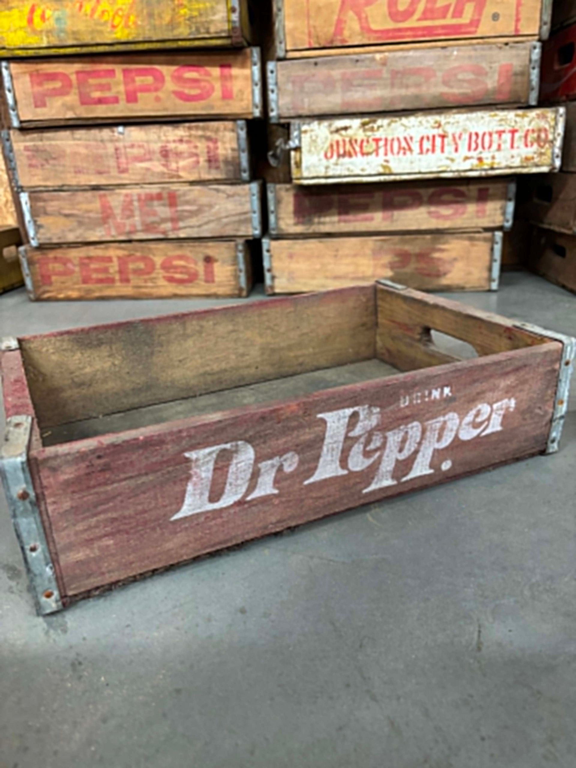 Caisse bois vintage Dr Pepper – authentique caisse US années 50