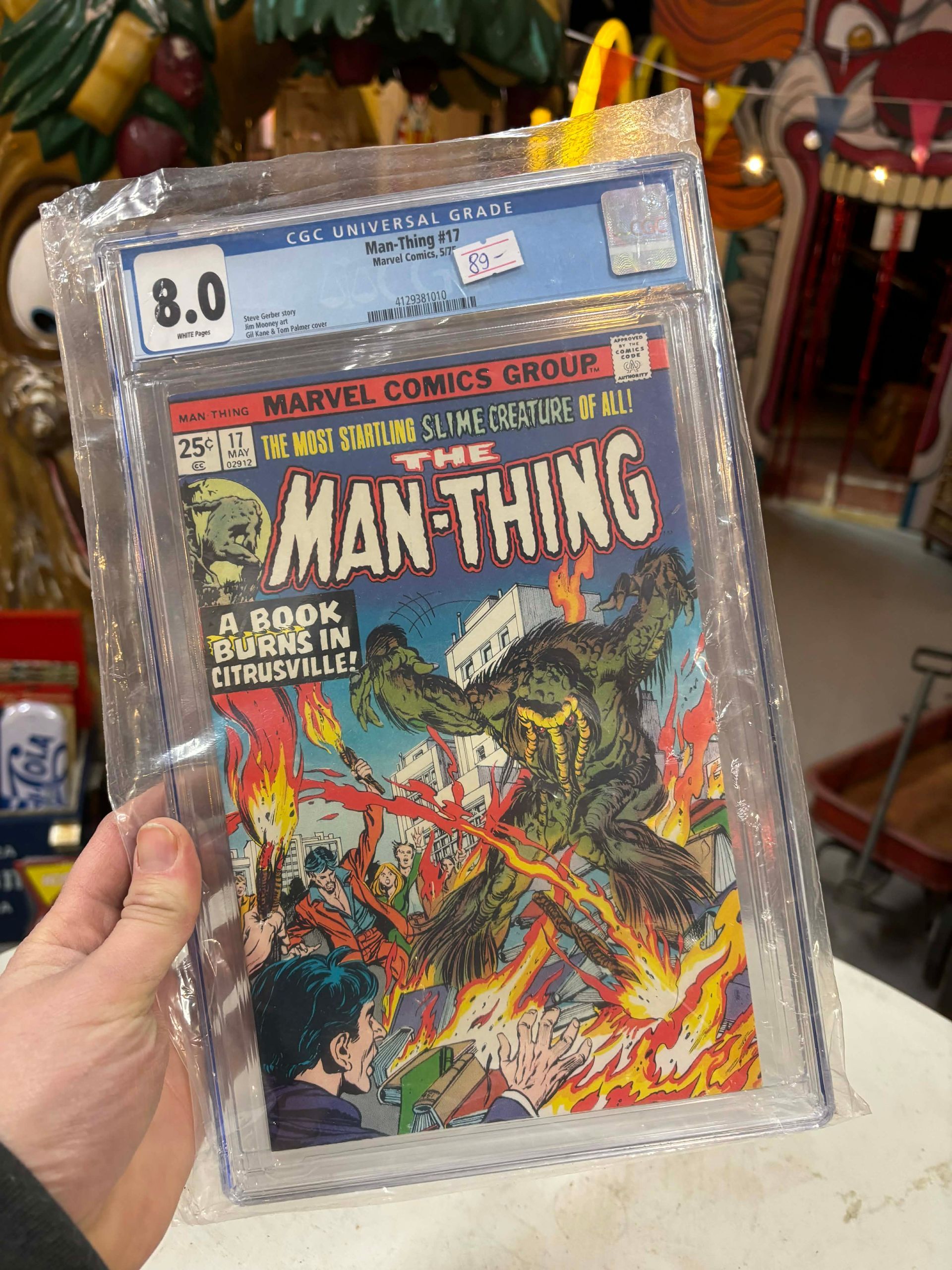 Comic Book Marvel – The Man-Thing #17 – 1975 – CGC 8.0 White Pages
