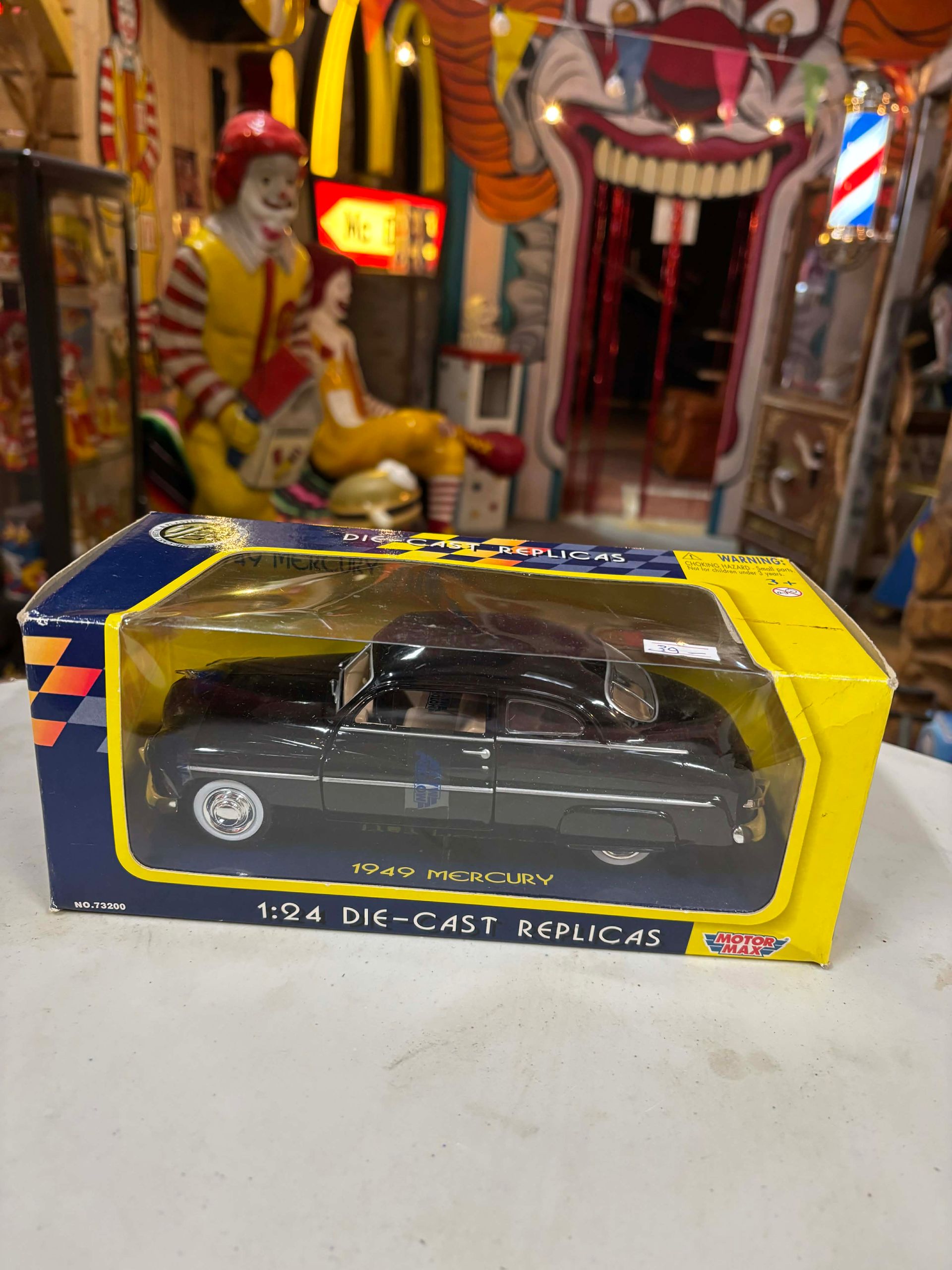 Superbe miniature 1949 Mercury à l’échelle 1:24