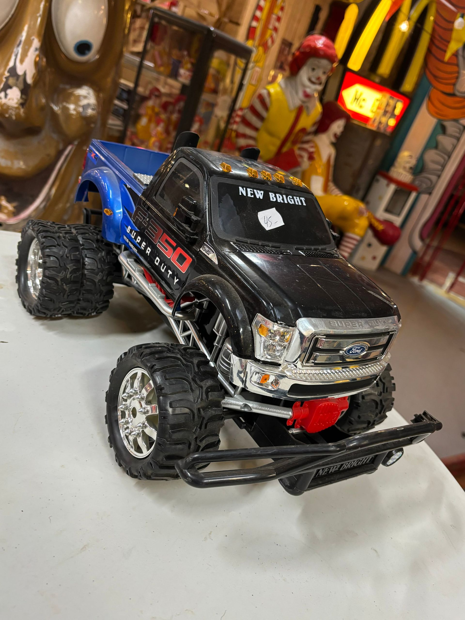 Ford F-350 Super Duty – Pick-up télécommandé