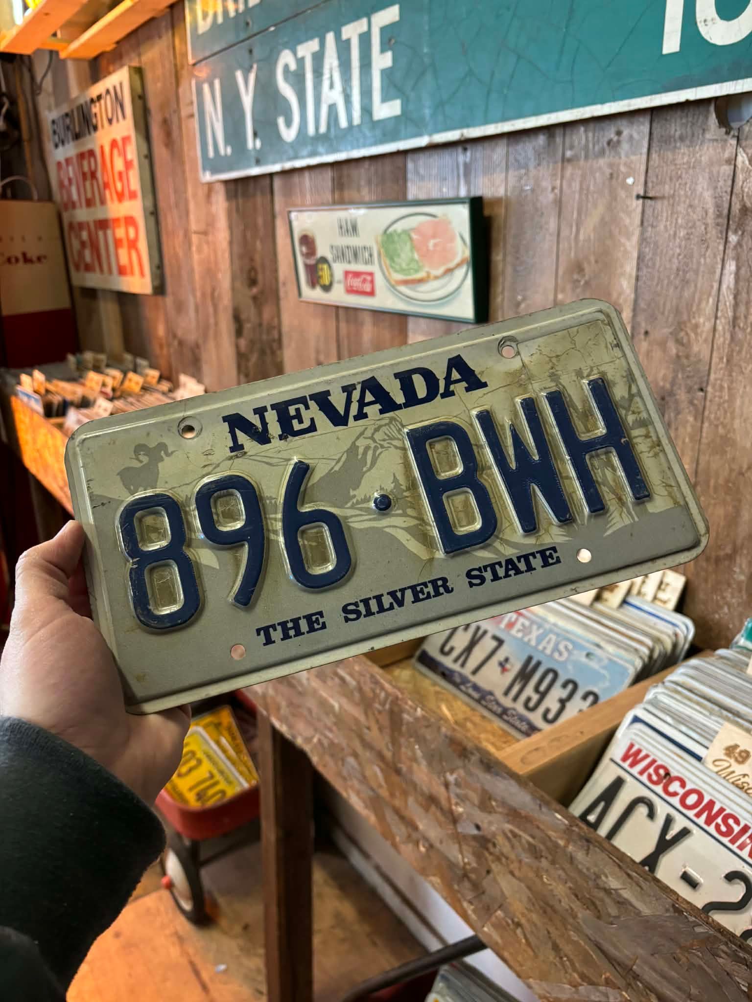 Plaque d’immatriculation US authentique – Nevada “896 BWH”