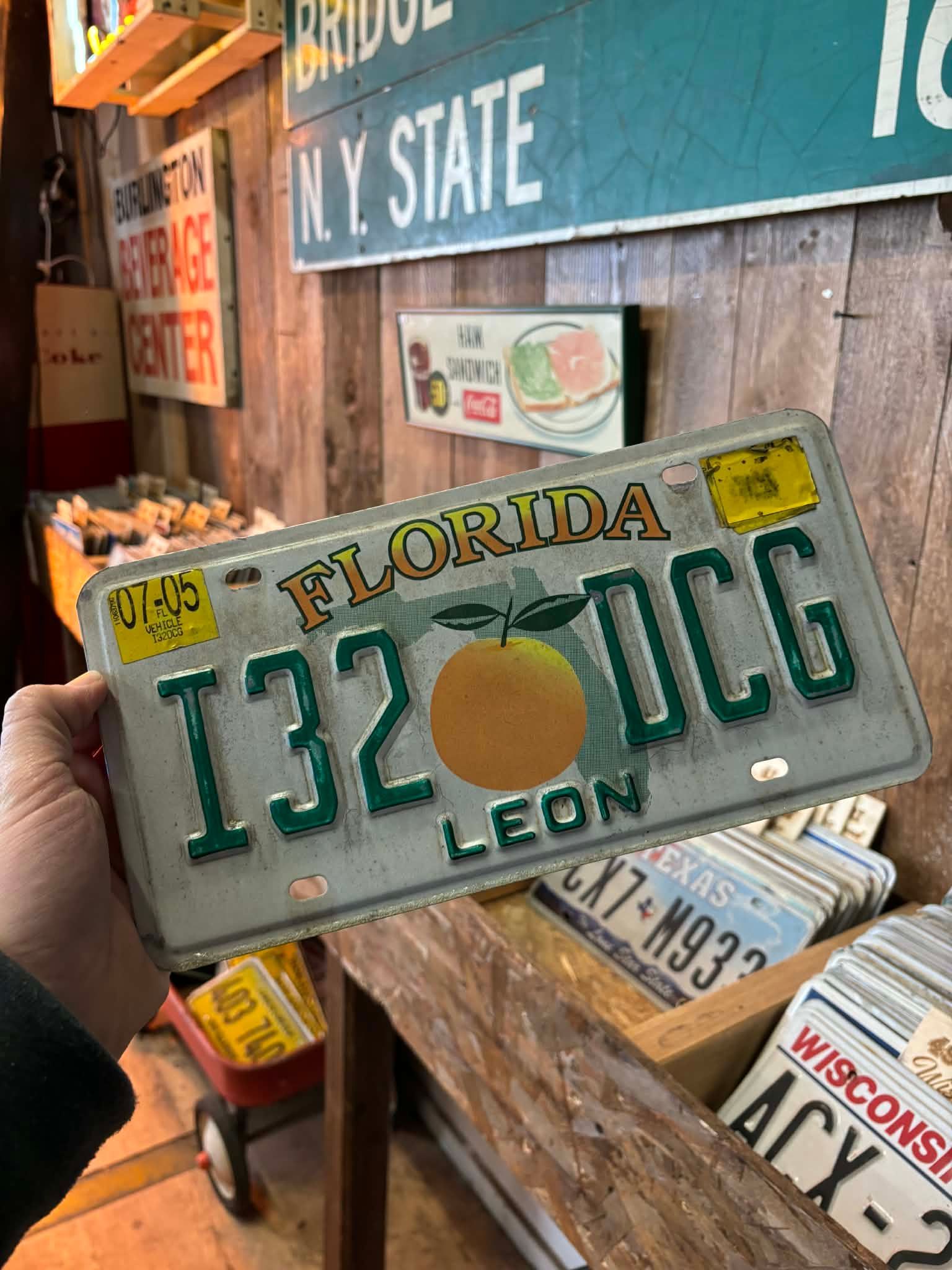 Plaque d’immatriculation US authentique – Florida “I32 DCG”