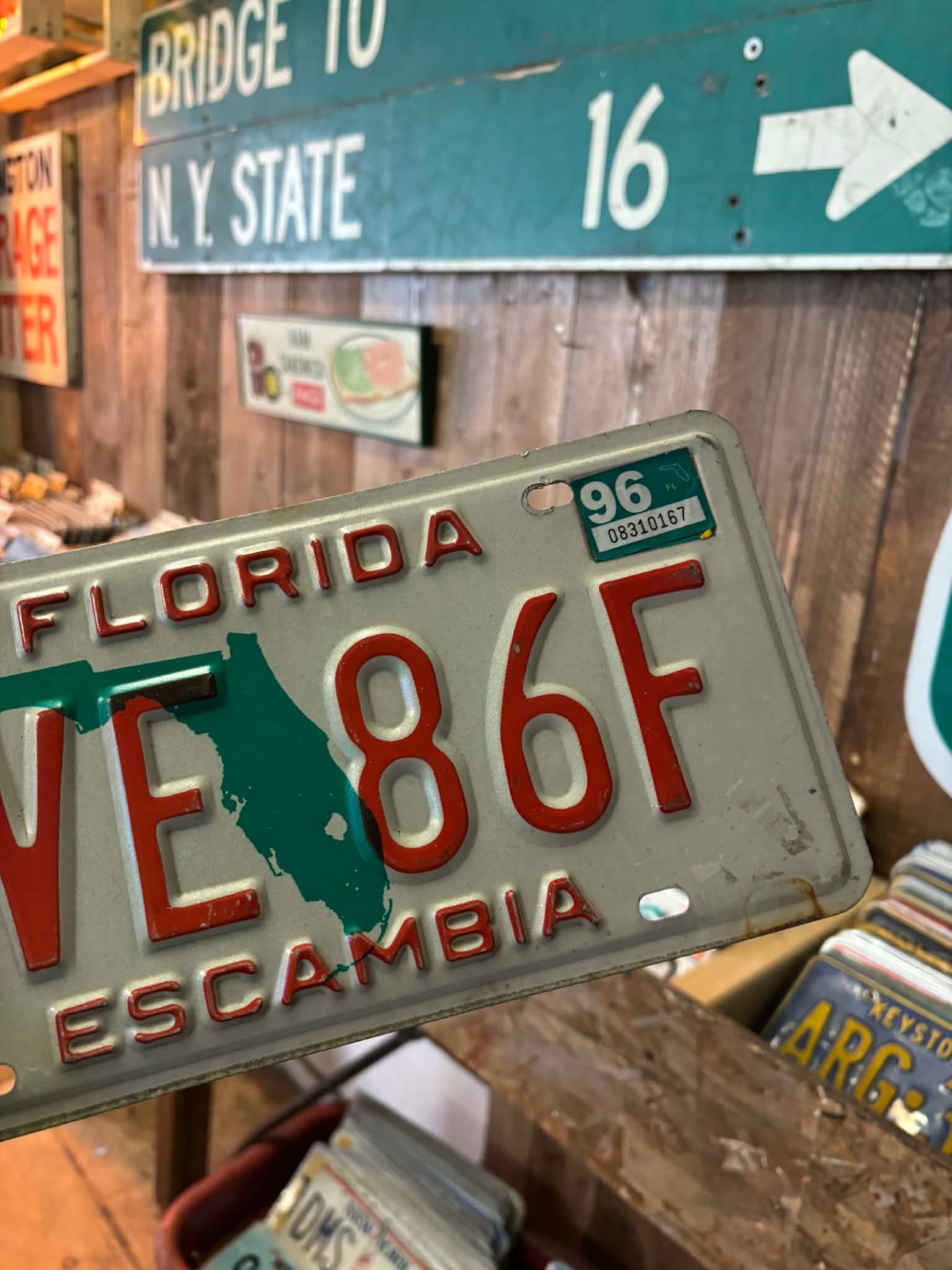 Plaque d’immatriculation US authentique – Florida “IVE 86F”