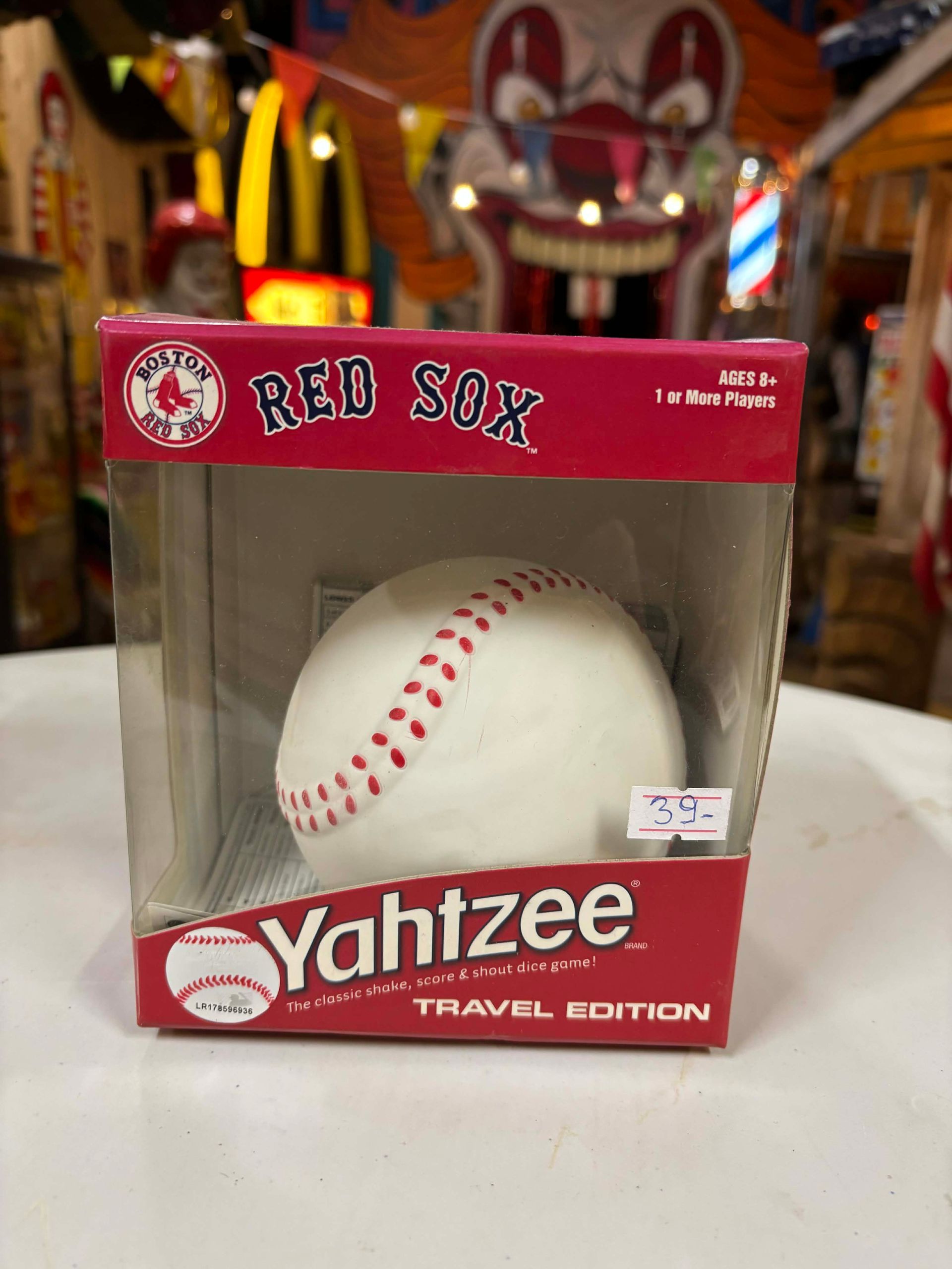 Yahtzee Boston Red Sox – Travel Edition – Baseball Dice Cup