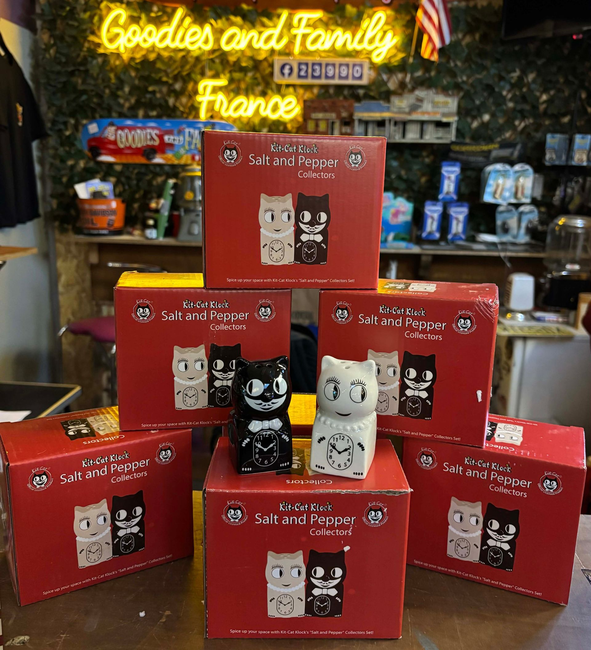 Kit-Cat Klock – Set Sel & Poivre Collectors